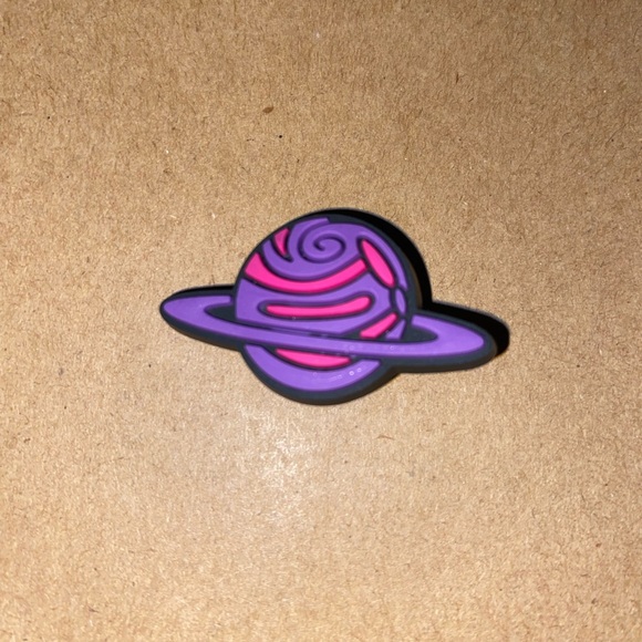 🐊6/$12🐊 Planet Croc Charm - Picture 1 of 3